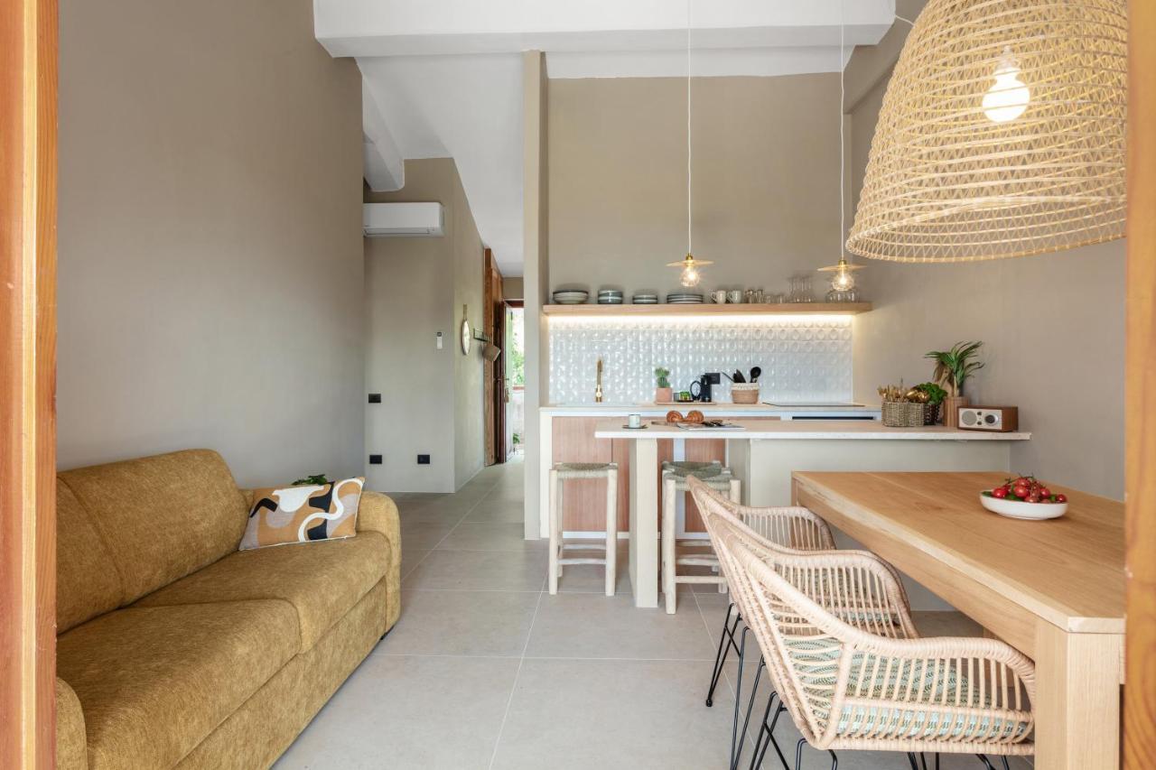 Baia Dorata Beach Apartment Porto Istana Екстер'єр фото