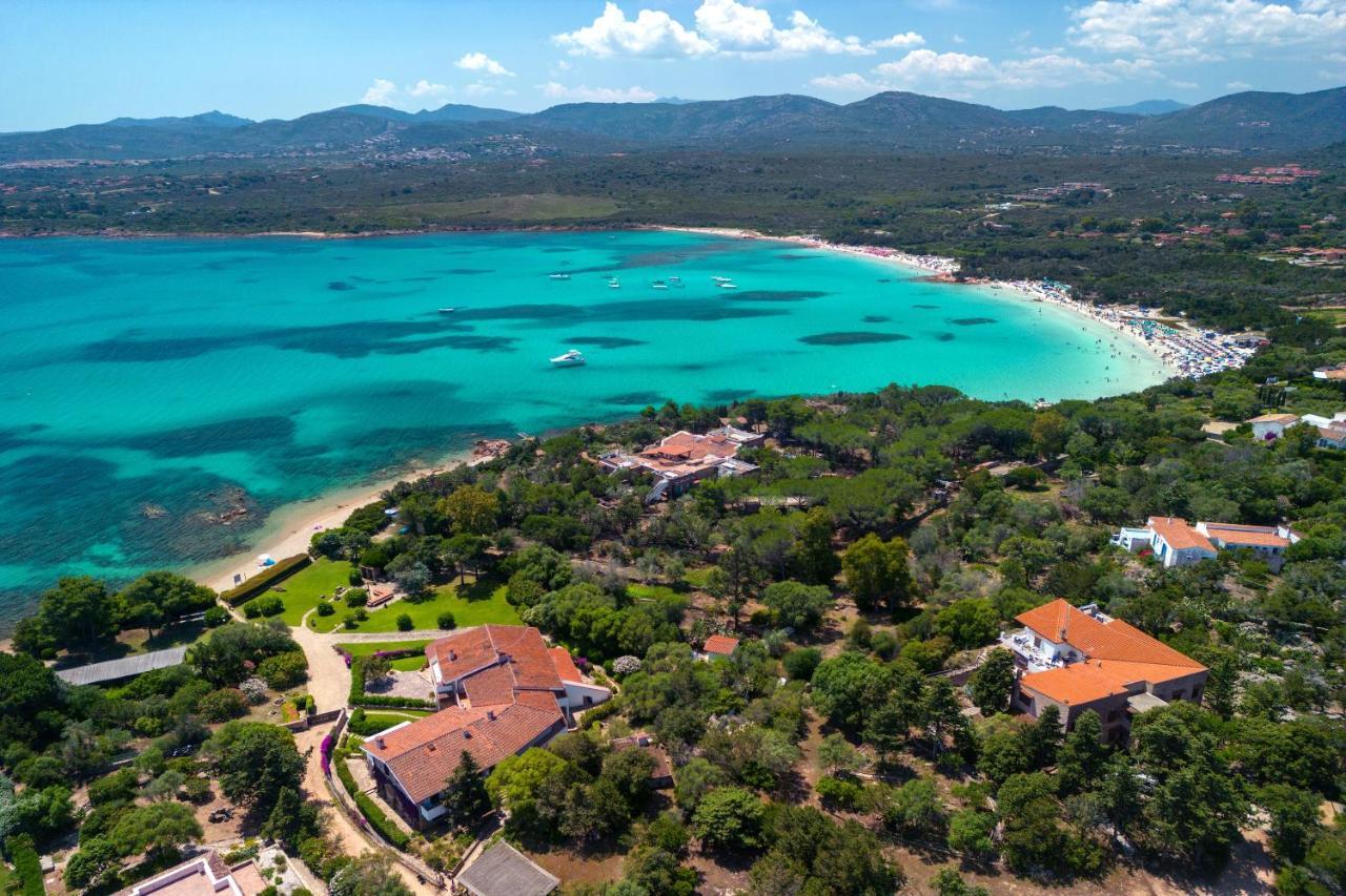 Baia Dorata Beach Apartment Porto Istana Екстер'єр фото