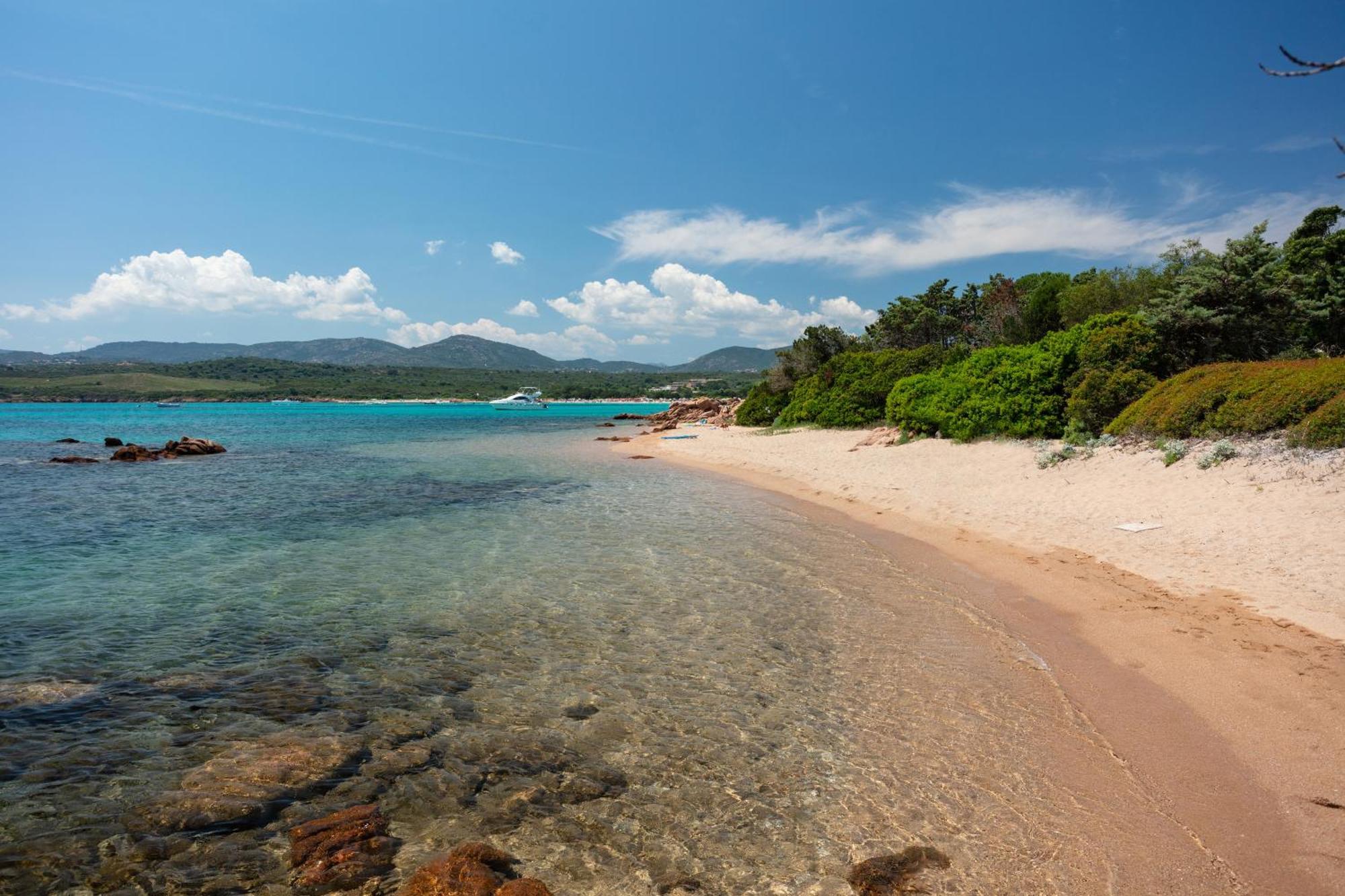 Baia Dorata Beach Apartment Porto Istana Екстер'єр фото